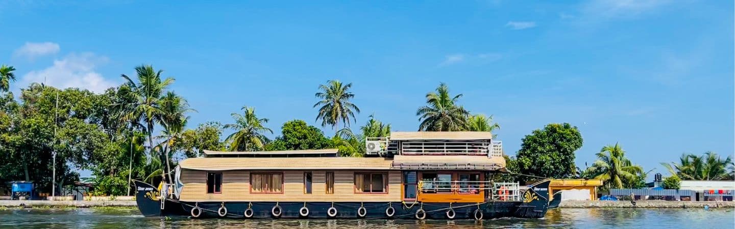 Upto 10% Off – Kerala Holiday Packages - Slider Image
